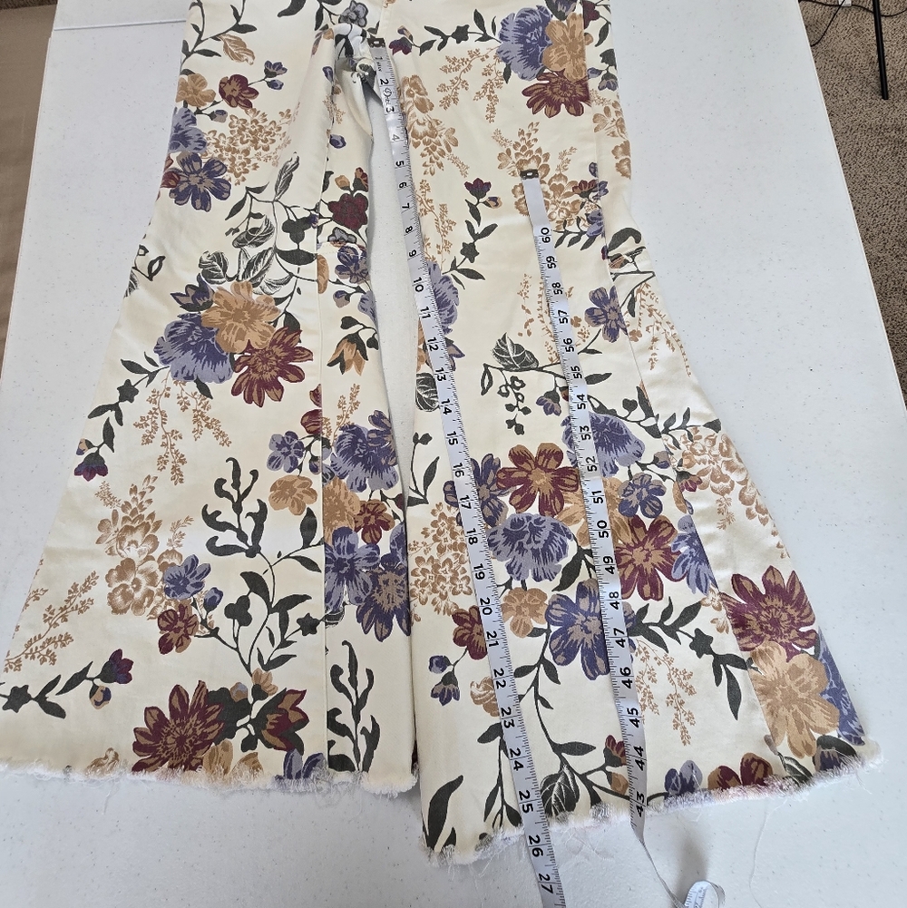 FREE PEOPLE We The‎ Free Crop Youthquake Print Flare Jeans Women's 28 Floral - Picture 8 of 13